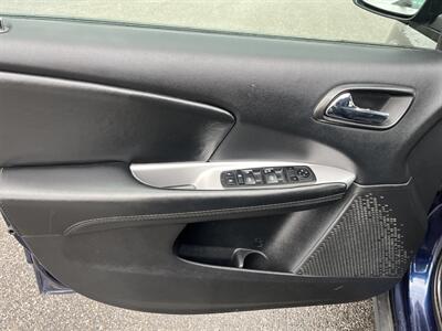 2018 Dodge Journey SXT   - Photo 7 - Logan, UT 84341