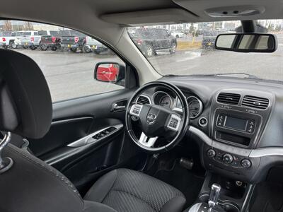 2018 Dodge Journey SXT   - Photo 14 - Logan, UT 84341