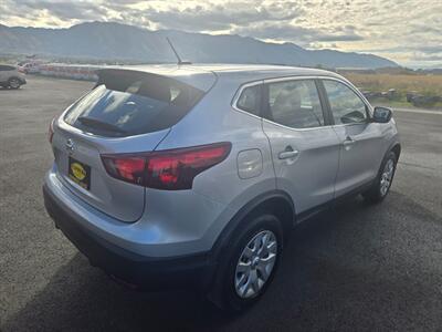 2018 Nissan Rogue Sport S   - Photo 3 - Logan, UT 84341