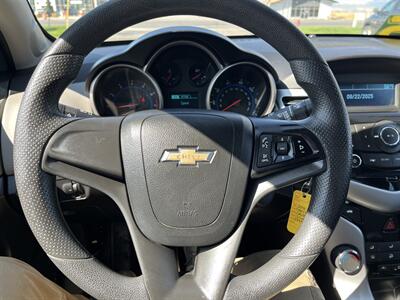 2016 Chevrolet Cruze LS Auto   - Photo 14 - Logan, UT 84341