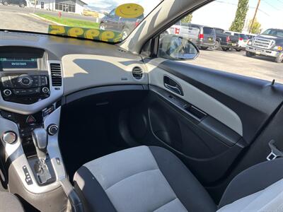 2016 Chevrolet Cruze LS Auto   - Photo 11 - Logan, UT 84341