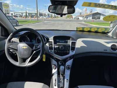 2016 Chevrolet Cruze LS Auto   - Photo 9 - Logan, UT 84341