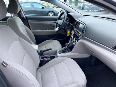 2019 Hyundai Elantra SEL   - Photo 15 - Logan, UT 84341