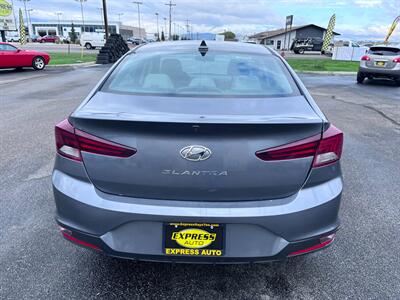 2019 Hyundai Elantra SEL   - Photo 6 - Logan, UT 84341