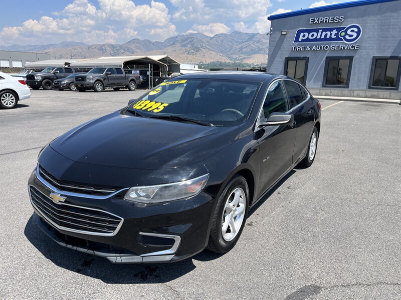 2018 Chevrolet Malibu LS   - Photo 1 - Logan, UT 84341
