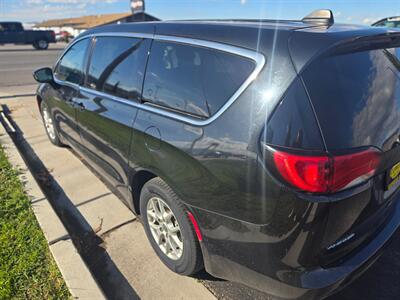 2023 Chrysler Voyager LX - Photo 4 - Logan, UT 84341