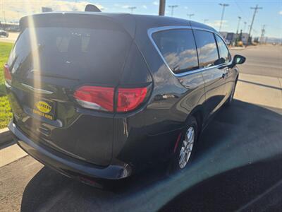 2023 Chrysler Voyager LX - Photo 3 - Logan, UT 84341