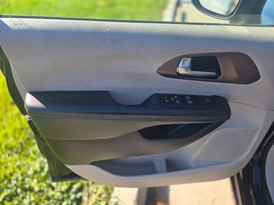 2023 Chrysler Voyager LX - Photo 6 - Logan, UT 84341