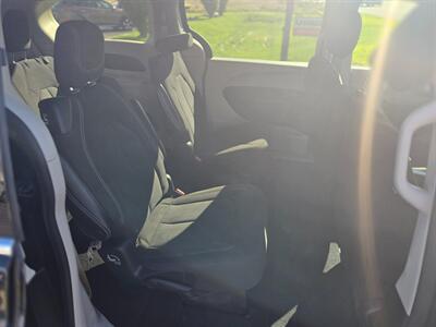 2023 Chrysler Voyager LX - Photo 10 - Logan, UT 84341