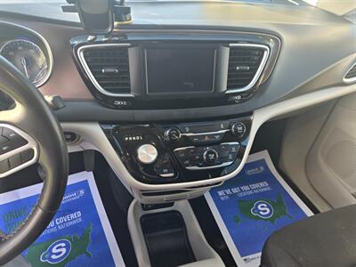 2023 Chrysler Voyager LX - Photo 11 - Logan, UT 84341
