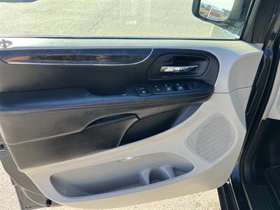 2013 Chrysler Town & Country Touring   - Photo 6 - Logan, UT 84341