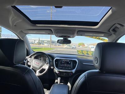 2019 GMC Acadia SLT-1 - Photo 17 - Logan, UT 84341