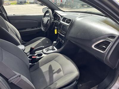 2014 Dodge Avenger SE   - Photo 9 - Logan, UT 84341