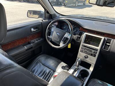 2010 Ford Flex Limited   - Photo 11 - Logan, UT 84341