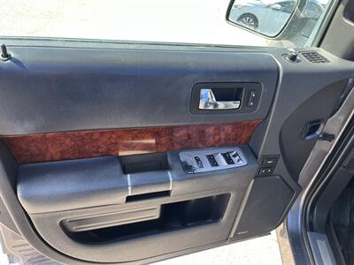2010 Ford Flex Limited   - Photo 6 - Logan, UT 84341