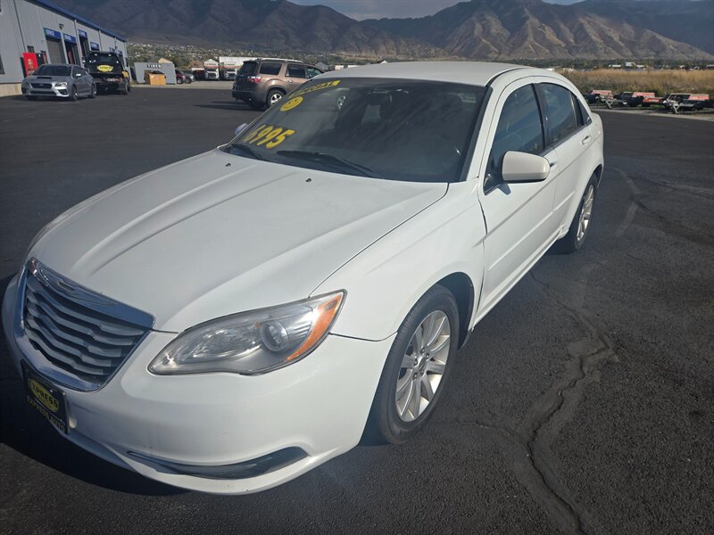 2013 Chrysler 200