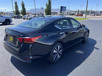 2021 Nissan Altima 2.5 SV   - Photo 3 - Logan, UT 84341