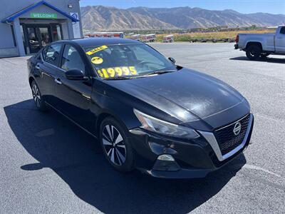 2021 Nissan Altima 2.5 SV   - Photo 2 - Logan, UT 84341