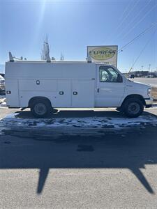 2015 Ford E-350 SD   - Photo 2 - Logan, UT 84341