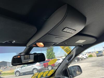 2019 Dodge Grand Caravan SXT   - Photo 18 - Logan, UT 84341
