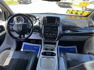 2019 Dodge Grand Caravan SXT   - Photo 11 - Logan, UT 84341