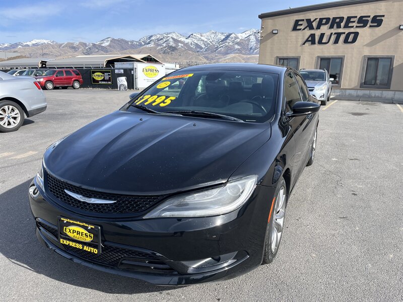 2015 Chrysler 200 S
