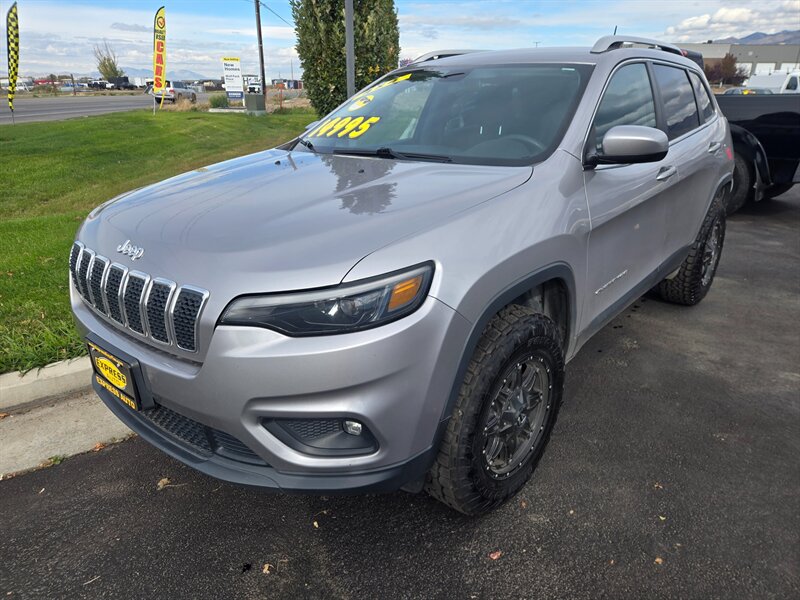 2019 Jeep Cherokee Latitude   - Photo 1 - Logan, UT 84341