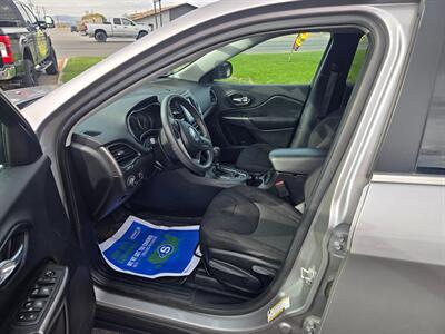 2019 Jeep Cherokee Latitude   - Photo 5 - Logan, UT 84341