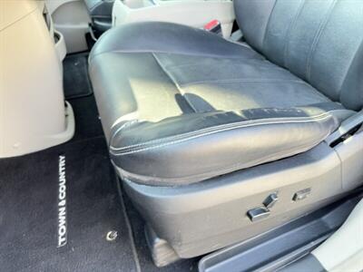 2013 Chrysler Town & Country Touring   - Photo 24 - Sandy, UT 84070