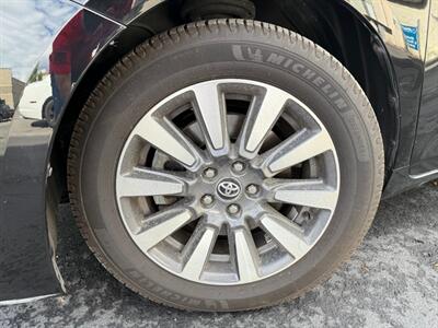 2011 Toyota Sienna XLE 7-Passenger Auto Access Seat   - Photo 28 - Sandy, UT 84070