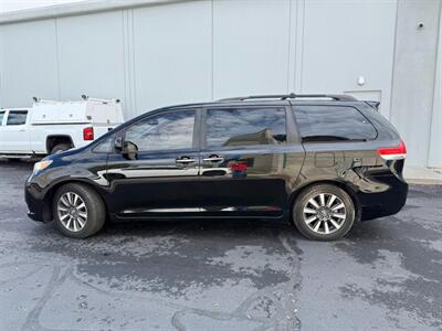 2011 Toyota Sienna XLE 7-Passenger Auto Access Seat   - Photo 4 - Sandy, UT 84070