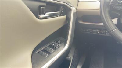2023 Toyota RAV4 Hybrid Limited   - Photo 16 - Sandy, UT 84070