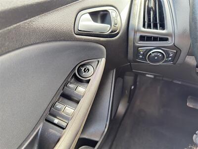 2016 Ford Focus SE - Photo 15 - Sandy, UT 84070