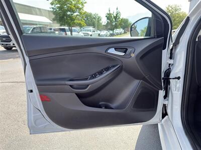 2016 Ford Focus SE - Photo 14 - Sandy, UT 84070
