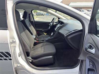 2016 Ford Focus SE - Photo 12 - Sandy, UT 84070