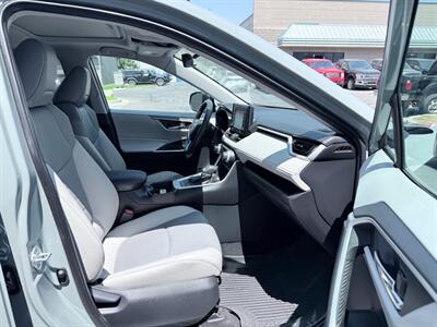2021 Toyota RAV4 Hybrid XLE Premium - Photo 12 - Sandy, UT 84070