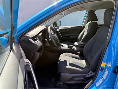 2021 Toyota RAV4 LE - Photo 4 - Sandy, UT 84070