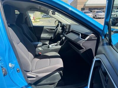 2021 Toyota RAV4 LE - Photo 12 - Sandy, UT 84070