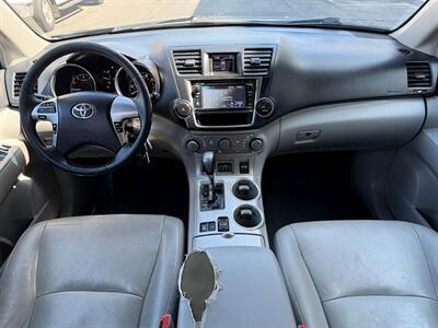 2013 Toyota Highlander   - Photo 2 - Sandy, UT 84070