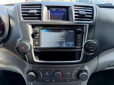 2013 Toyota Highlander   - Photo 26 - Sandy, UT 84070
