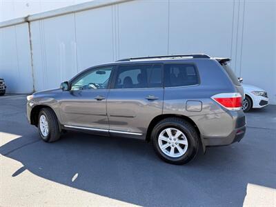 2013 Toyota Highlander   - Photo 8 - Sandy, UT 84070