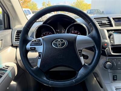 2013 Toyota Highlander   - Photo 34 - Sandy, UT 84070