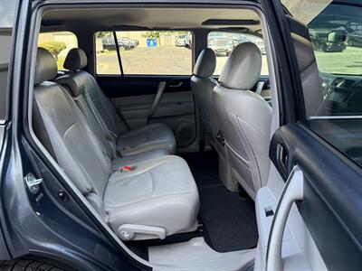 2013 Toyota Highlander   - Photo 14 - Sandy, UT 84070