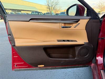 2016 Lexus ES 300h   - Photo 13 - Sandy, UT 84070