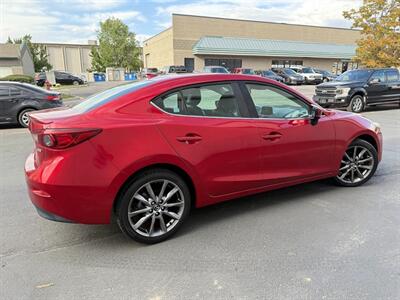 2018 Mazda Mazda3 Touring   - Photo 11 - Sandy, UT 84070