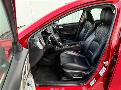2018 Mazda Mazda3 Touring   - Photo 37 - Sandy, UT 84070