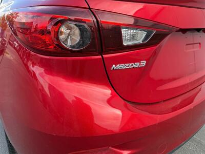 2018 Mazda Mazda3 Touring   - Photo 22 - Sandy, UT 84070