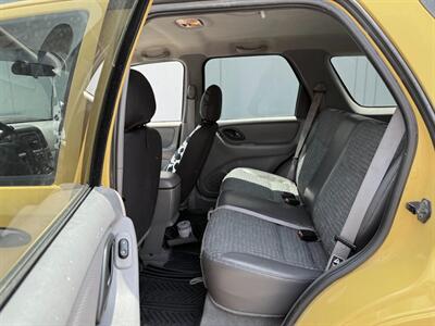 2002 Ford Escape XLS Choice   - Photo 6 - Sandy, UT 84070