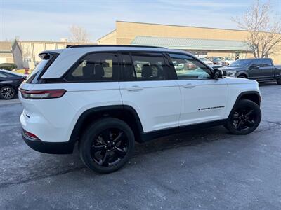 2023 Jeep Grand Cherokee Limited   - Photo 9 - Sandy, UT 84070