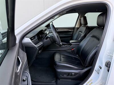 2023 Jeep Grand Cherokee Limited   - Photo 4 - Sandy, UT 84070